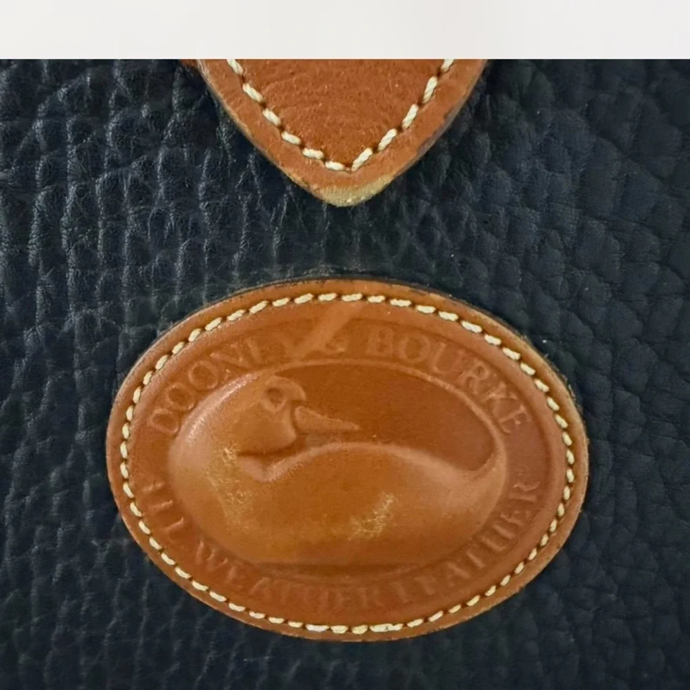 Vintage Dooney & Bourke Overland Crossbody AWL Navy Tan Duck Logo Bag